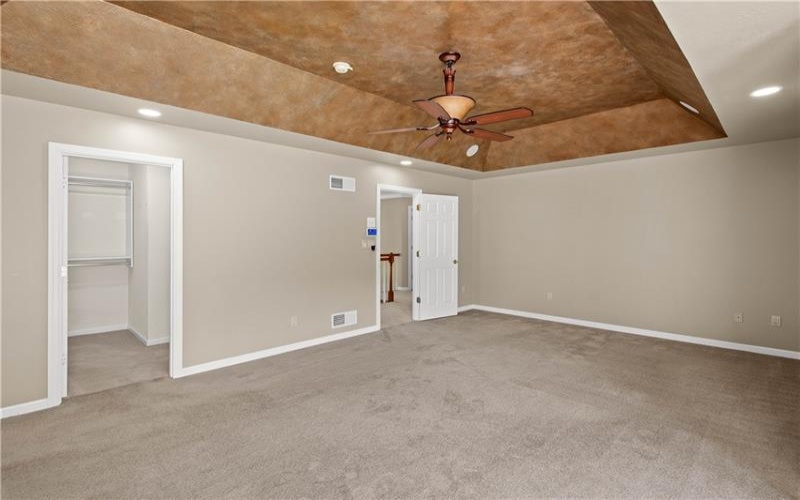 301 Bunker Hill Drive, McMurray, 15317, 4 Bedrooms Bedrooms, 12 Rooms Rooms,3.2 BathroomsBathrooms,Residential,For Sale,Bunker Hill Drive,1758273