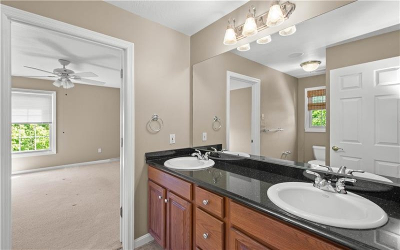 301 Bunker Hill Drive, McMurray, 15317, 4 Bedrooms Bedrooms, 12 Rooms Rooms,3.2 BathroomsBathrooms,Residential,For Sale,Bunker Hill Drive,1758273