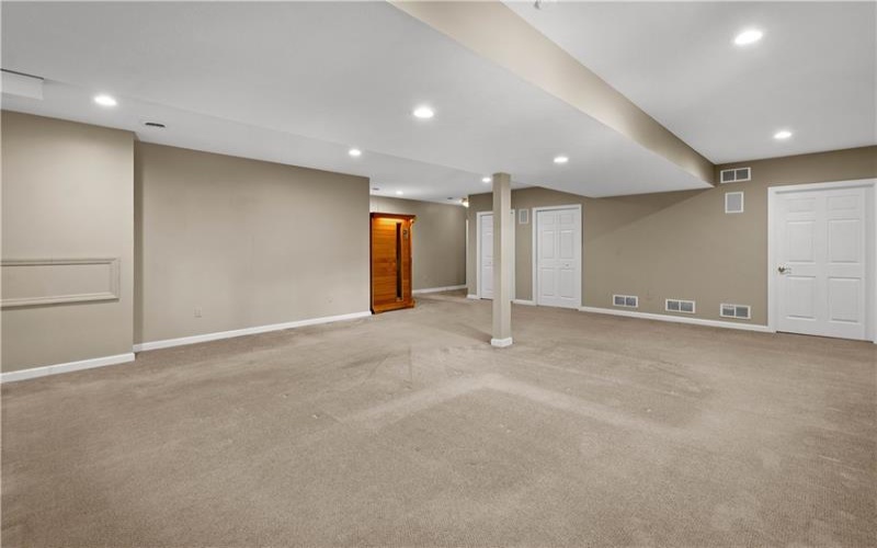 301 Bunker Hill Drive, McMurray, 15317, 4 Bedrooms Bedrooms, 12 Rooms Rooms,3.2 BathroomsBathrooms,Residential,For Sale,Bunker Hill Drive,1758273