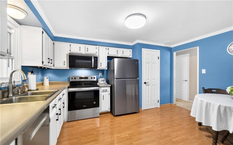 625 Stamford Drive, GREENSBURG, 15601, 3 Bedrooms Bedrooms, 9 Rooms Rooms,2.1 BathroomsBathrooms,Residential,For Sale,Stamford Drive,1758409