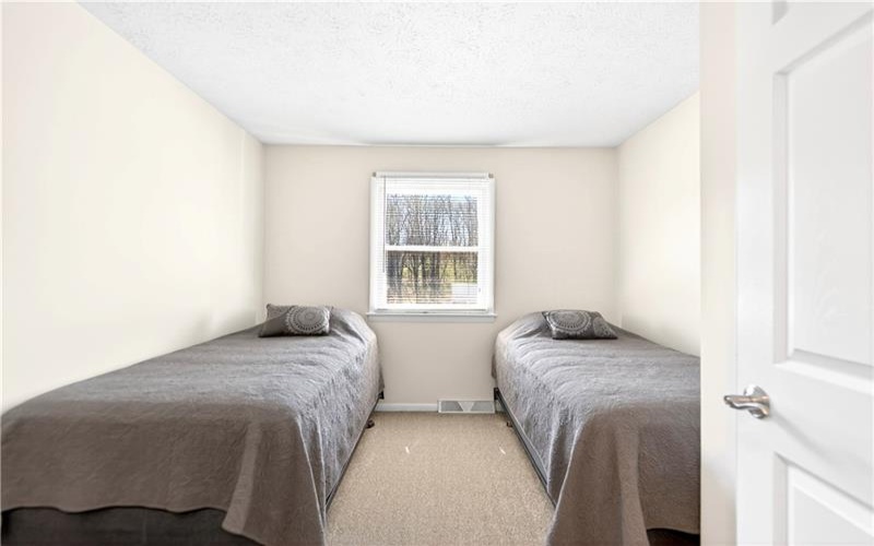 625 Stamford Drive, GREENSBURG, 15601, 3 Bedrooms Bedrooms, 9 Rooms Rooms,2.1 BathroomsBathrooms,Residential,For Sale,Stamford Drive,1758409
