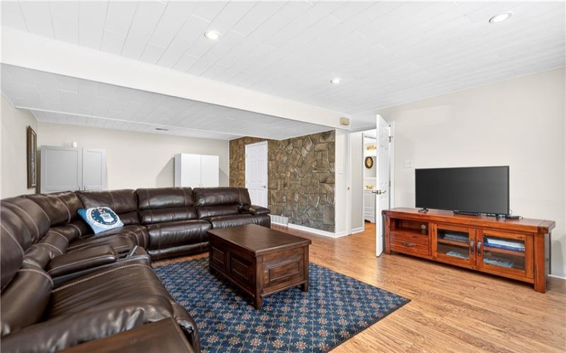 625 Stamford Drive, GREENSBURG, 15601, 3 Bedrooms Bedrooms, 9 Rooms Rooms,2.1 BathroomsBathrooms,Residential,For Sale,Stamford Drive,1758409