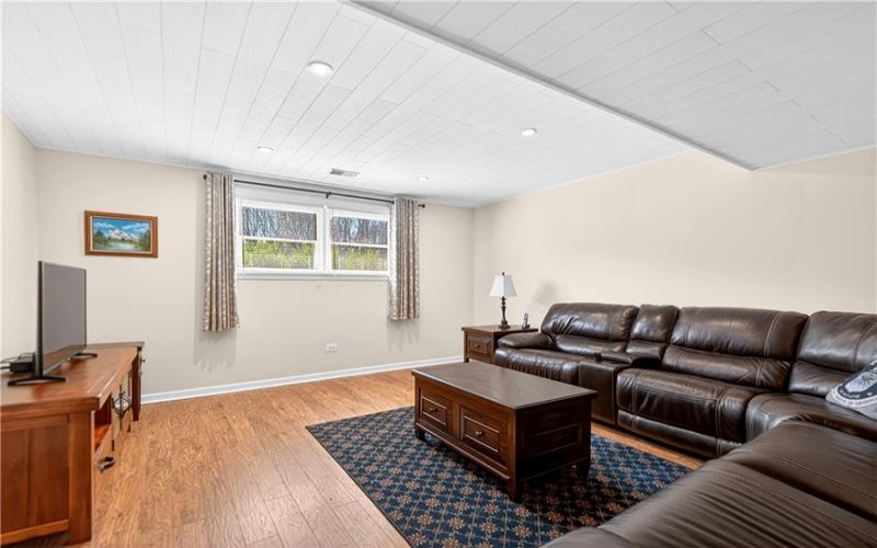625 Stamford Drive, GREENSBURG, 15601, 3 Bedrooms Bedrooms, 9 Rooms Rooms,2.1 BathroomsBathrooms,Residential,For Sale,Stamford Drive,1758409