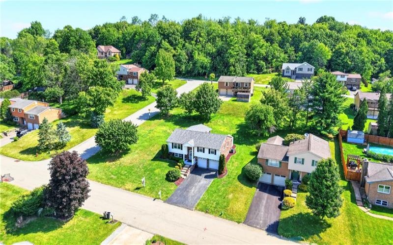 625 Stamford Drive, GREENSBURG, 15601, 3 Bedrooms Bedrooms, 9 Rooms Rooms,2.1 BathroomsBathrooms,Residential,For Sale,Stamford Drive,1758409