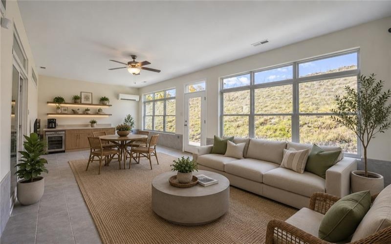103 Bridle Ln, Washington, 15301, 3 Bedrooms Bedrooms, 10 Rooms Rooms,3 BathroomsBathrooms,Residential,For Sale,Bridle Ln,1758423