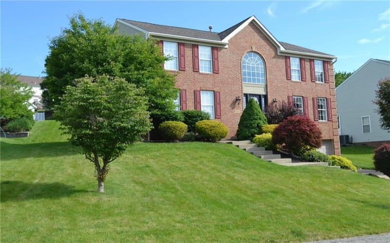 138 Valley View Dr, Rostraver Township, 15012, 4 Bedrooms Bedrooms, 11 Rooms Rooms,2.1 BathroomsBathrooms,Residential,For Sale,Valley View Dr,1758477