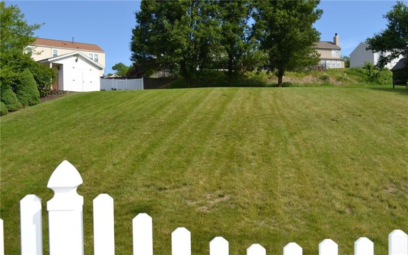 138 Valley View Dr, Rostraver Township, 15012, 4 Bedrooms Bedrooms, 11 Rooms Rooms,2.1 BathroomsBathrooms,Residential,For Sale,Valley View Dr,1758477