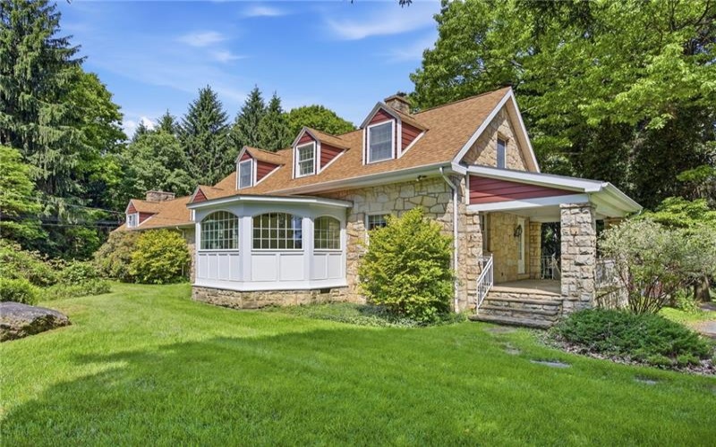 2541 Springfield Pike, Connellsville, 15425, 3 Bedrooms Bedrooms, 9 Rooms Rooms,2.1 BathroomsBathrooms,Residential,For Sale,Springfield Pike,1758505
