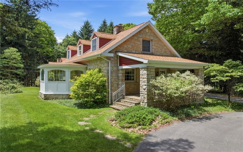 2541 Springfield Pike, Connellsville, 15425, 3 Bedrooms Bedrooms, 9 Rooms Rooms,2.1 BathroomsBathrooms,Residential,For Sale,Springfield Pike,1758505