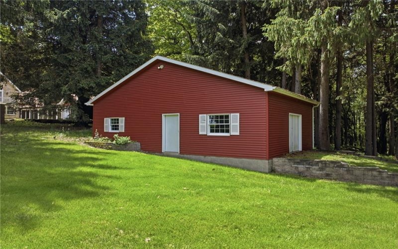 2541 Springfield Pike, Connellsville, 15425, 3 Bedrooms Bedrooms, 9 Rooms Rooms,2.1 BathroomsBathrooms,Residential,For Sale,Springfield Pike,1758505