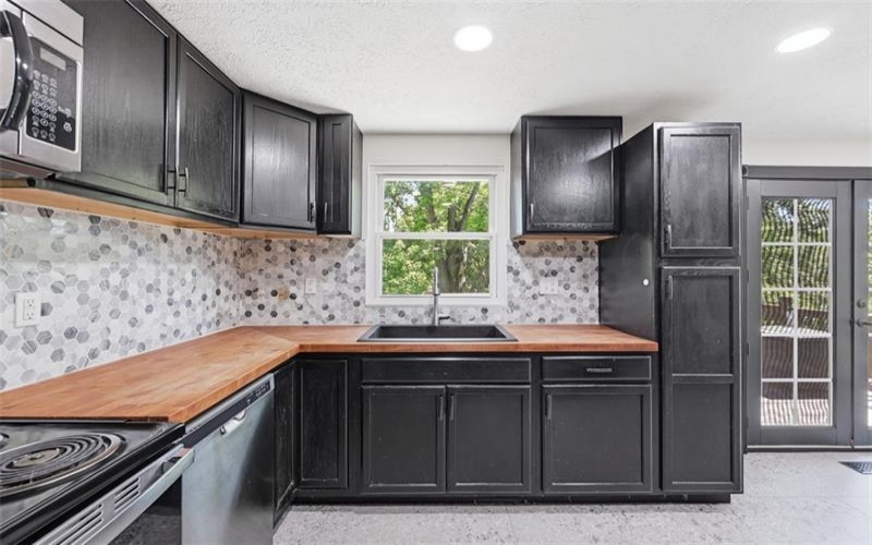 138 Hunting Creek Road, Canonsburg, 15317, 3 Bedrooms Bedrooms, 8 Rooms Rooms,1.1 BathroomsBathrooms,Residential,For Sale,Hunting Creek Road,1758519