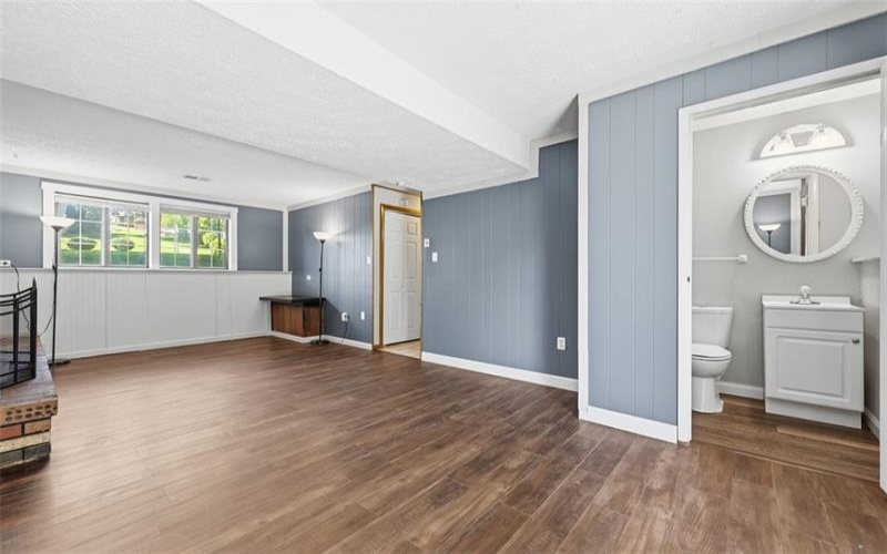 138 Hunting Creek Road, Canonsburg, 15317, 3 Bedrooms Bedrooms, 8 Rooms Rooms,1.1 BathroomsBathrooms,Residential,For Sale,Hunting Creek Road,1758519