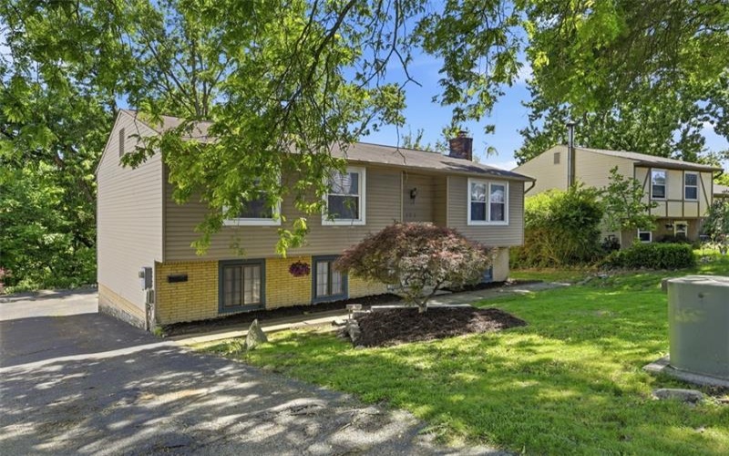 138 Hunting Creek Road, Canonsburg, 15317, 3 Bedrooms Bedrooms, 8 Rooms Rooms,1.1 BathroomsBathrooms,Residential,For Sale,Hunting Creek Road,1758519