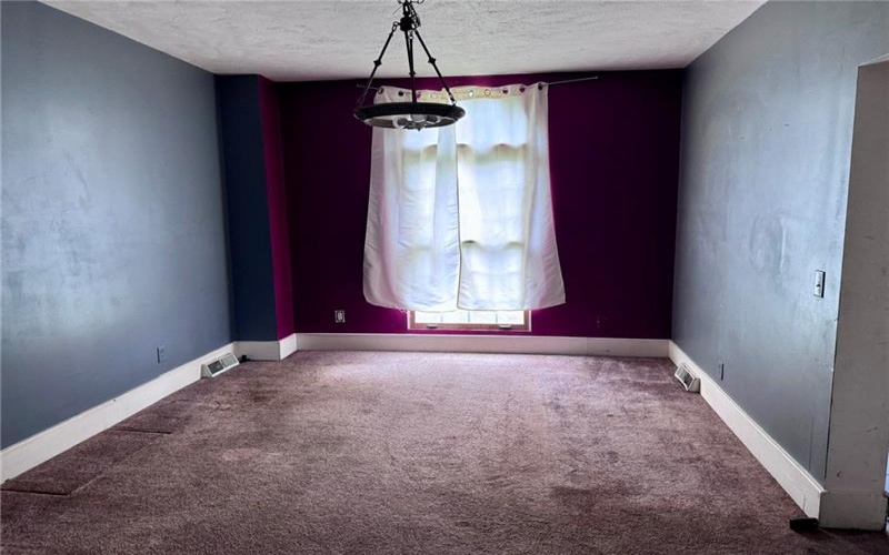 2010 Victoria Ave, New Kensington, 15068, 4 Bedrooms Bedrooms, 8 Rooms Rooms,2 BathroomsBathrooms,Residential,For Sale,Victoria Ave,1748402