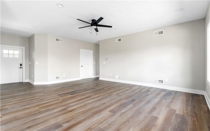 10 VINCENT DRIVE, Uniontown, 15401, 3 Bedrooms Bedrooms, 7 Rooms Rooms,2 BathroomsBathrooms,Residential,For Sale,VINCENT DRIVE,1758536