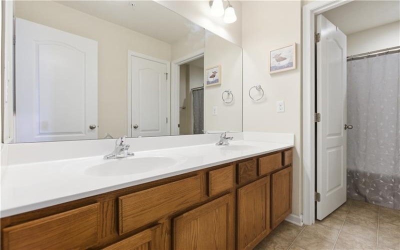 2306 Flint Dr, Washington, 15301, 3 Bedrooms Bedrooms, ,3.1 BathroomsBathrooms,Lease,For Rent,Flint Dr,1758306