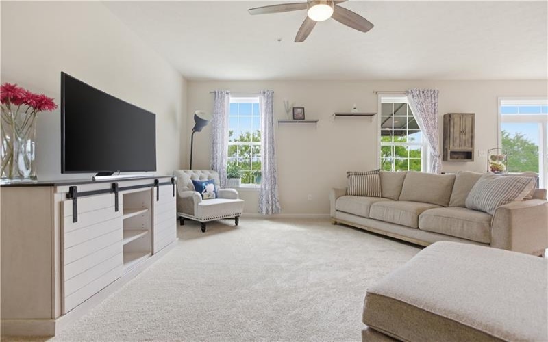 2306 Flint Dr, Washington, 15301, 3 Bedrooms Bedrooms, ,3.1 BathroomsBathrooms,Lease,For Rent,Flint Dr,1758306