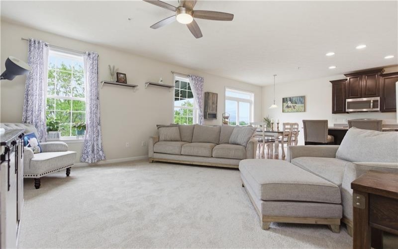 2306 Flint Dr, Washington, 15301, 3 Bedrooms Bedrooms, ,3.1 BathroomsBathrooms,Lease,For Rent,Flint Dr,1758306