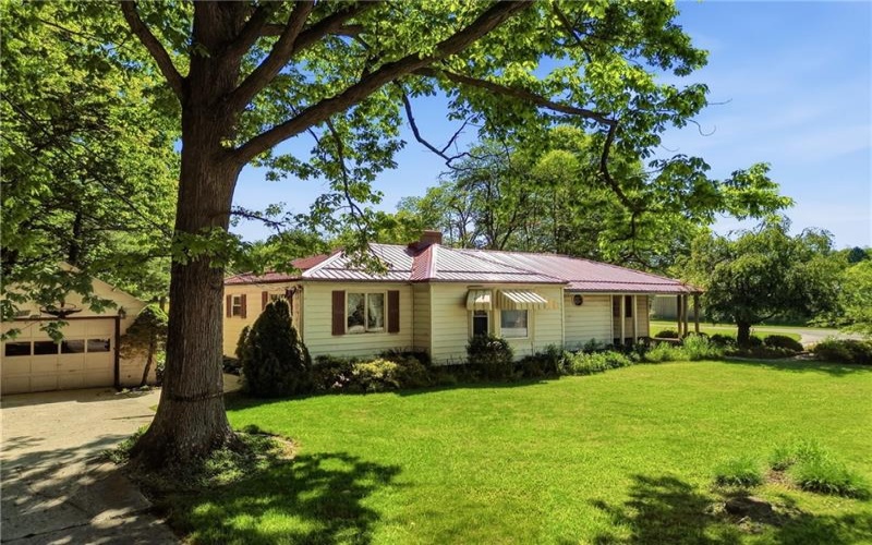 877 Berlin Plank Road, Somerset, 15501, 3 Bedrooms Bedrooms, ,1 BathroomBathrooms,Residential,For Sale,Berlin Plank Road,1758521