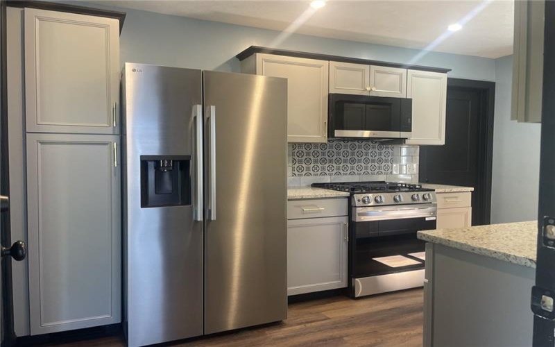 414 Argonne Dr, New Kensington, 15068, 3 Bedrooms Bedrooms, ,2.1 BathroomsBathrooms,Residential,For Sale,Argonne Dr,1758530