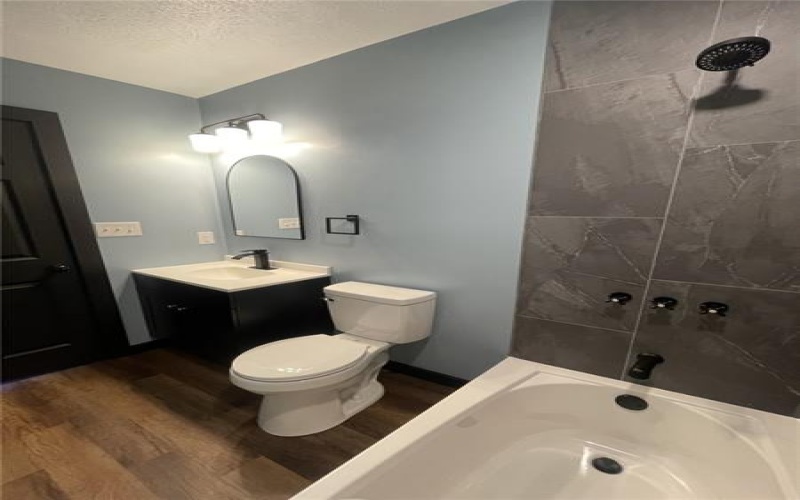 414 Argonne Dr, New Kensington, 15068, 3 Bedrooms Bedrooms, ,2.1 BathroomsBathrooms,Residential,For Sale,Argonne Dr,1758530