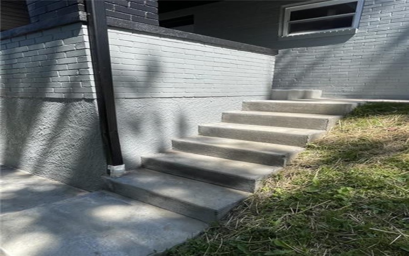 414 Argonne Dr, New Kensington, 15068, 3 Bedrooms Bedrooms, ,2.1 BathroomsBathrooms,Residential,For Sale,Argonne Dr,1758530