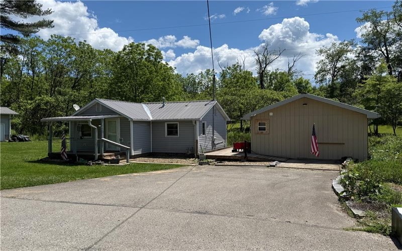 144 Scott Rd, New Salem, 15468, ,Multi-unit,For Sale,Scott Rd,1758574