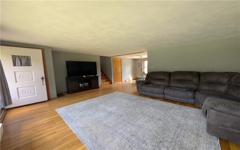 4122 Rte 130, Stahlstown, 15687, 3 Bedrooms Bedrooms, 6 Rooms Rooms,1.1 BathroomsBathrooms,Residential,For Sale,Rte 130,1758589
