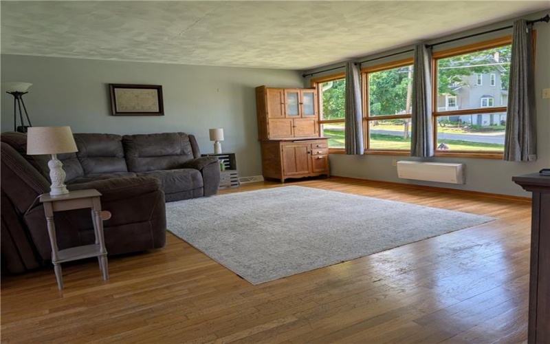 4122 Rte 130, Stahlstown, 15687, 3 Bedrooms Bedrooms, 6 Rooms Rooms,1.1 BathroomsBathrooms,Residential,For Sale,Rte 130,1758589