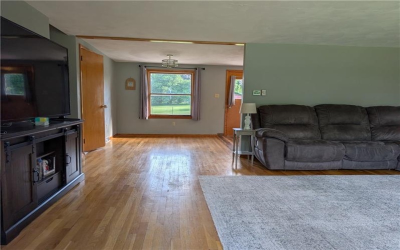 4122 Rte 130, Stahlstown, 15687, 3 Bedrooms Bedrooms, 6 Rooms Rooms,1.1 BathroomsBathrooms,Residential,For Sale,Rte 130,1758589