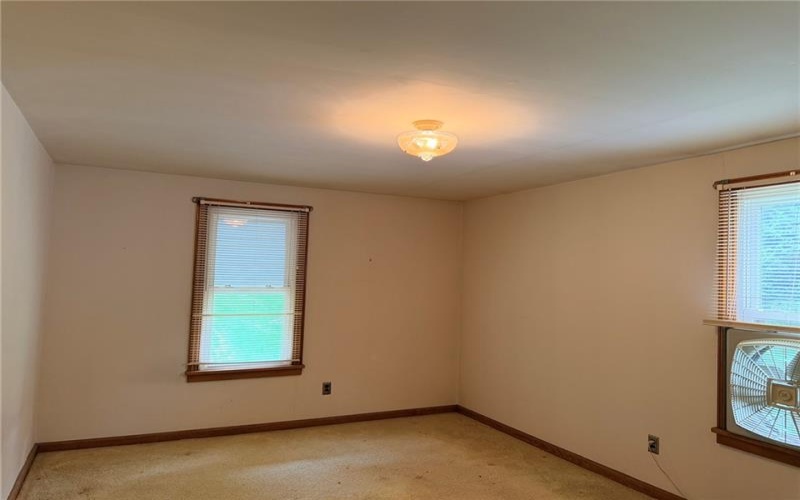 100 Kings Creek Rd, Burgettstown, 15021, 1 Bedroom Bedrooms, 4 Rooms Rooms,1 BathroomBathrooms,Residential,For Sale,Kings Creek Rd,1758590