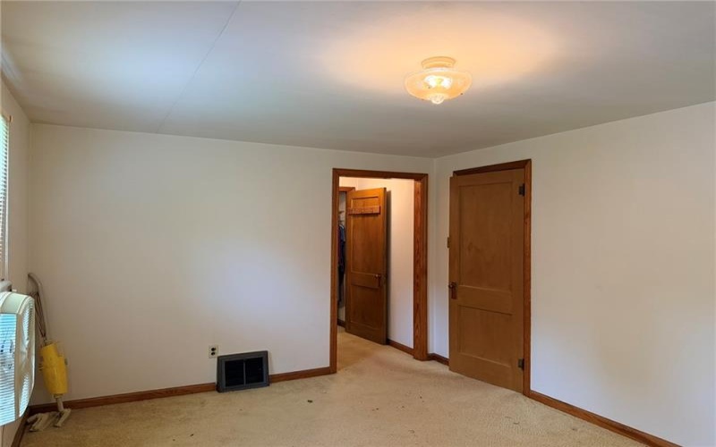 100 Kings Creek Rd, Burgettstown, 15021, 1 Bedroom Bedrooms, 4 Rooms Rooms,1 BathroomBathrooms,Residential,For Sale,Kings Creek Rd,1758590