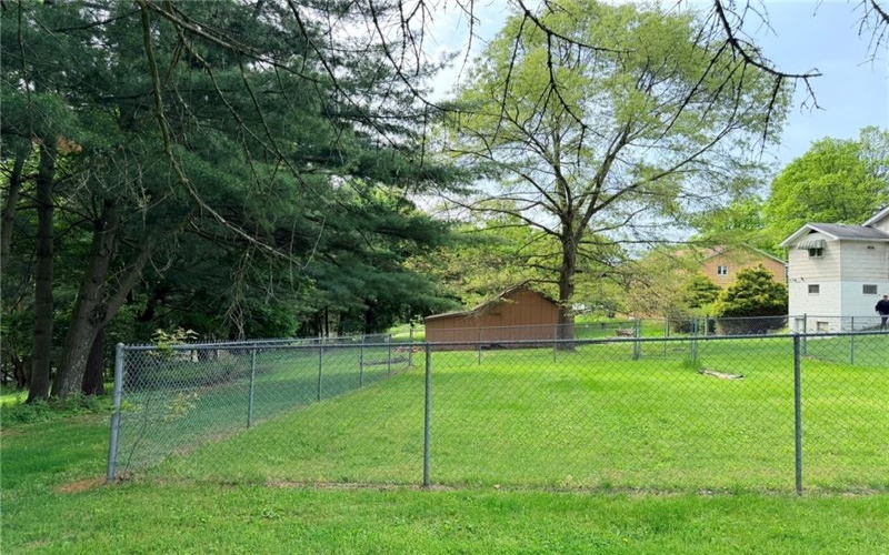 100 Kings Creek Rd, Burgettstown, 15021, 1 Bedroom Bedrooms, 4 Rooms Rooms,1 BathroomBathrooms,Residential,For Sale,Kings Creek Rd,1758590