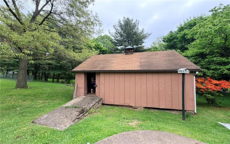 100 Kings Creek Rd, Burgettstown, 15021, 1 Bedroom Bedrooms, 4 Rooms Rooms,1 BathroomBathrooms,Residential,For Sale,Kings Creek Rd,1758590