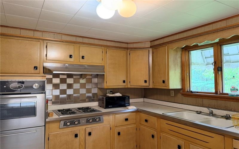 100 Kings Creek Rd, Burgettstown, 15021, 1 Bedroom Bedrooms, 4 Rooms Rooms,1 BathroomBathrooms,Residential,For Sale,Kings Creek Rd,1758590