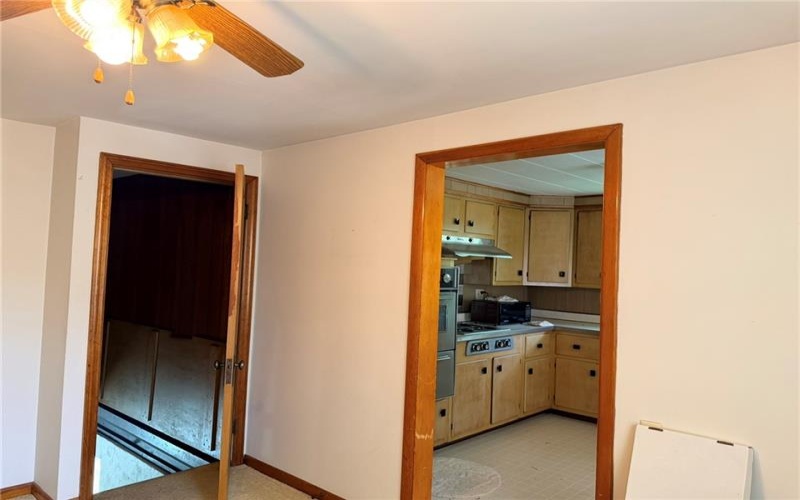 100 Kings Creek Rd, Burgettstown, 15021, 1 Bedroom Bedrooms, 4 Rooms Rooms,1 BathroomBathrooms,Residential,For Sale,Kings Creek Rd,1758590
