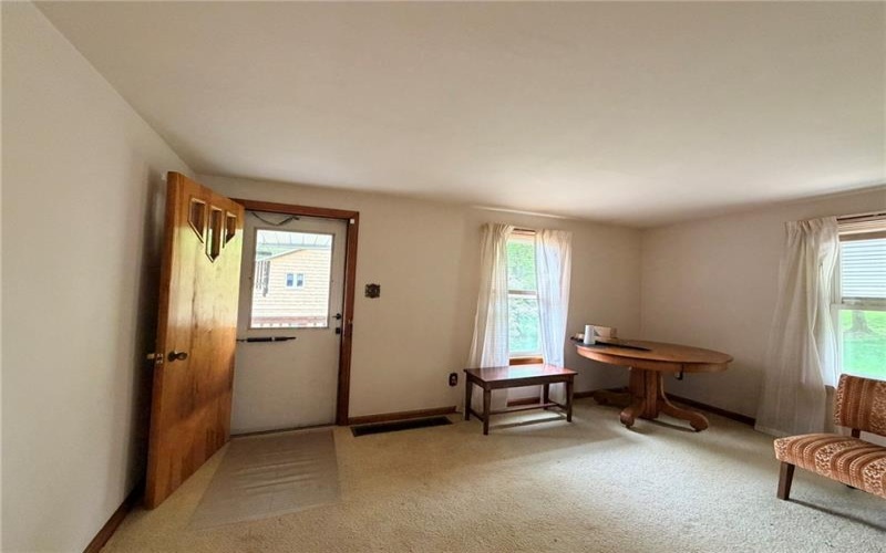 100 Kings Creek Rd, Burgettstown, 15021, 1 Bedroom Bedrooms, 4 Rooms Rooms,1 BathroomBathrooms,Residential,For Sale,Kings Creek Rd,1758590
