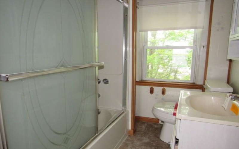 160 Tillman Avenue, Johnstown, 15905, 2 Bedrooms Bedrooms, 5 Rooms Rooms,1.1 BathroomsBathrooms,Residential,For Sale,Tillman Avenue,1758596
