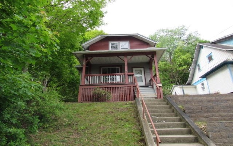 160 Tillman Avenue, Johnstown, 15905, 2 Bedrooms Bedrooms, 5 Rooms Rooms,1.1 BathroomsBathrooms,Residential,For Sale,Tillman Avenue,1758596