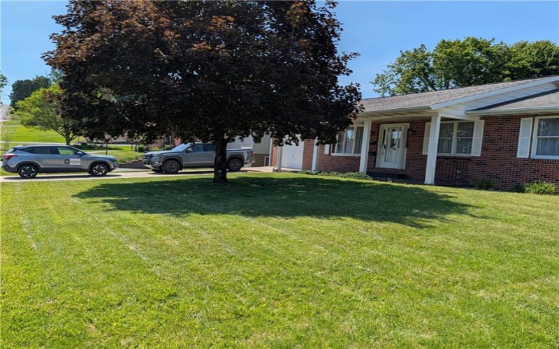 712 Belmont Street, Johnstown, 15904, 3 Bedrooms Bedrooms, 9 Rooms Rooms,2.1 BathroomsBathrooms,Residential,For Sale,Belmont Street,1758597