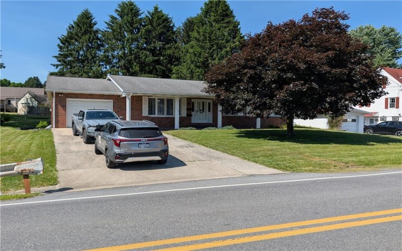 712 Belmont Street, Johnstown, 15904, 3 Bedrooms Bedrooms, 9 Rooms Rooms,2.1 BathroomsBathrooms,Residential,For Sale,Belmont Street,1758597
