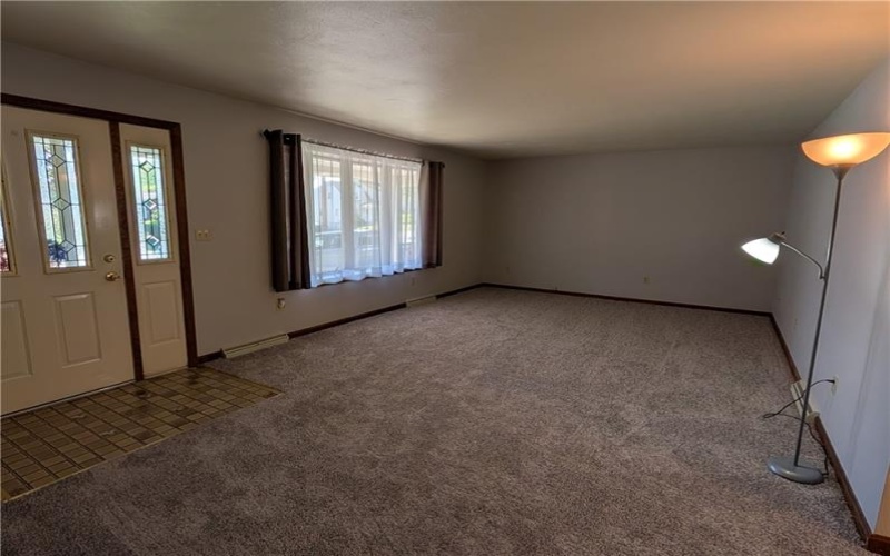 712 Belmont Street, Johnstown, 15904, 3 Bedrooms Bedrooms, 9 Rooms Rooms,2.1 BathroomsBathrooms,Residential,For Sale,Belmont Street,1758597