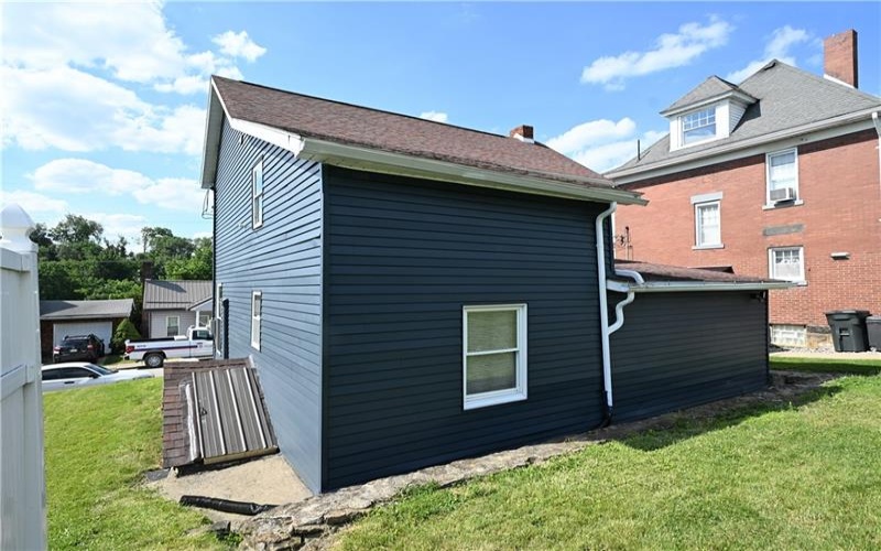 809 Franklin Ave, Connellsville, 15425, 3 Bedrooms Bedrooms, 7 Rooms Rooms,1 BathroomBathrooms,Residential,For Sale,Franklin Ave,1758610