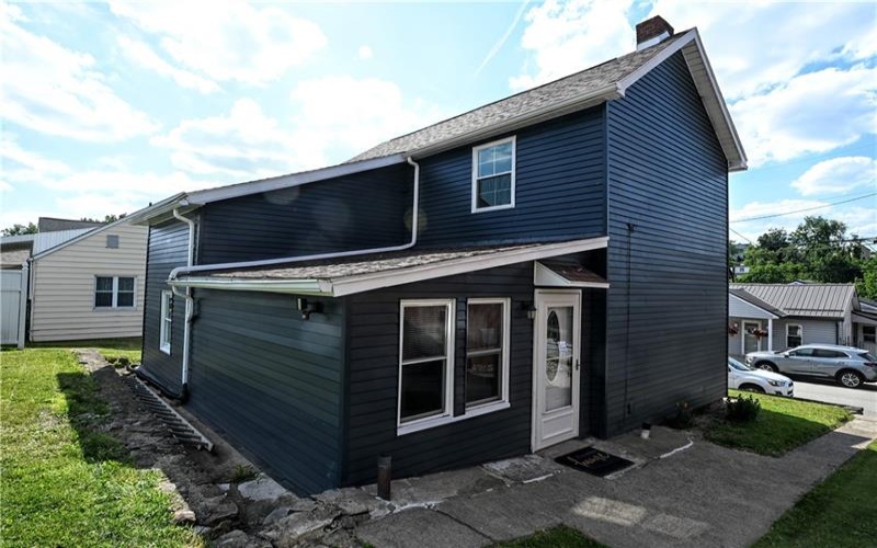 809 Franklin Ave, Connellsville, 15425, 3 Bedrooms Bedrooms, 7 Rooms Rooms,1 BathroomBathrooms,Residential,For Sale,Franklin Ave,1758610