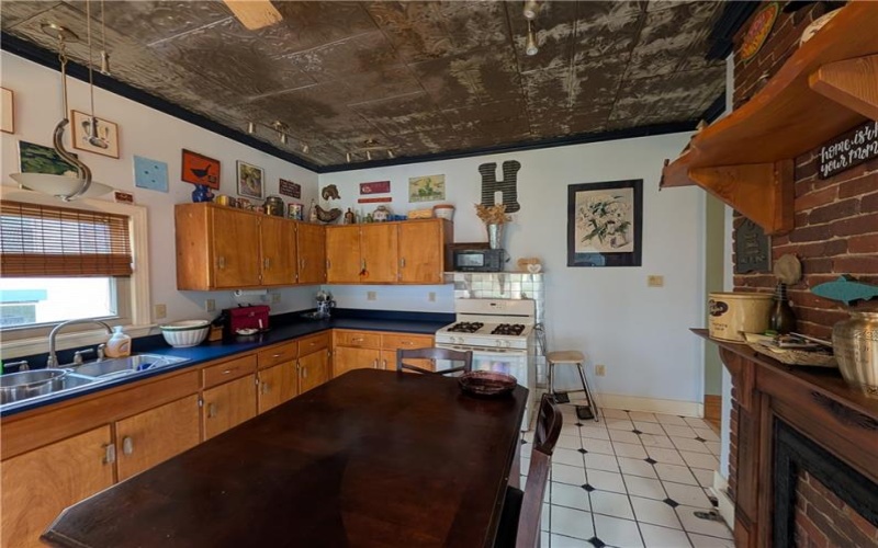 211 Wills Rd, Connellsville, 15425, 3 Bedrooms Bedrooms, ,2.1 BathroomsBathrooms,Residential,For Sale,Wills Rd,1758626