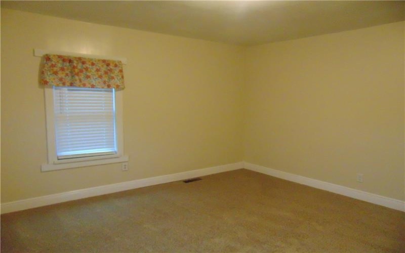 353 Derrick Ave, Uniontown, 15401, 3 Bedrooms Bedrooms, ,2 BathroomsBathrooms,Residential,For Sale,Derrick Ave,1758632