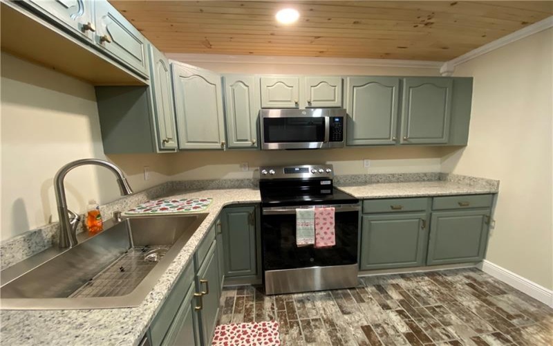 353 Derrick Ave, Uniontown, 15401, 3 Bedrooms Bedrooms, ,2 BathroomsBathrooms,Residential,For Sale,Derrick Ave,1758632