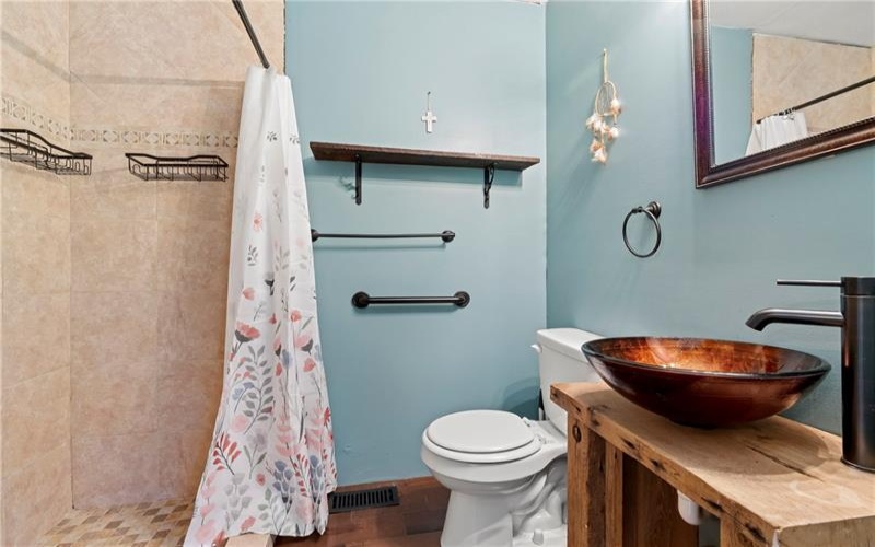 242 Hopwood Coolspring Road, Hopwood, 15445, 3 Bedrooms Bedrooms, 7 Rooms Rooms,2 BathroomsBathrooms,Residential,For Sale,Hopwood Coolspring Road,1758639