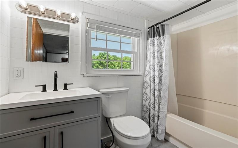 242 Hopwood Coolspring Road, Hopwood, 15445, 3 Bedrooms Bedrooms, 7 Rooms Rooms,2 BathroomsBathrooms,Residential,For Sale,Hopwood Coolspring Road,1758639