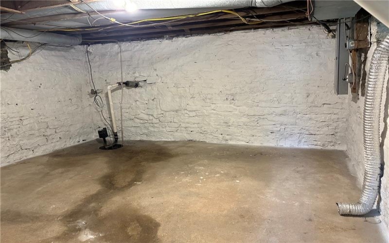 242 Hopwood Coolspring Road, Hopwood, 15445, 3 Bedrooms Bedrooms, 7 Rooms Rooms,2 BathroomsBathrooms,Residential,For Sale,Hopwood Coolspring Road,1758639